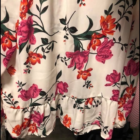 Floral blouse - Picture 1 of 3